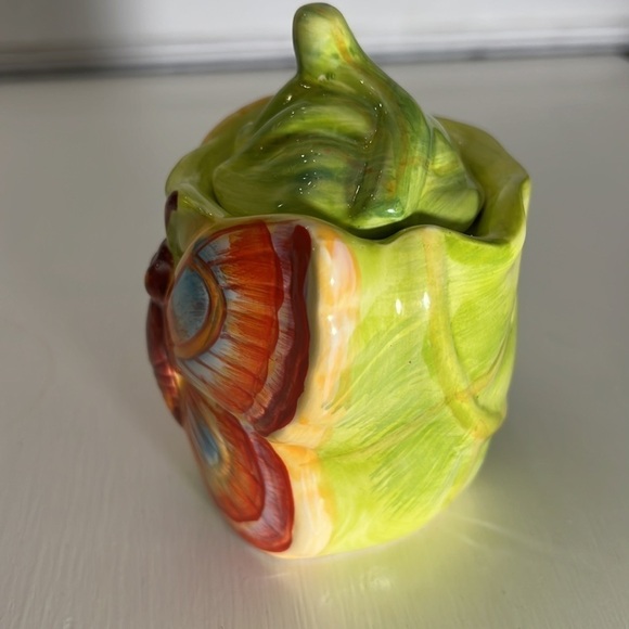 La Dolce Vita Free Flight Collection Butterfly in Cabbage - Picture 4 of 11